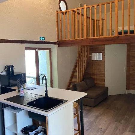 Studio 2/4 Personnes/jacuzzi
